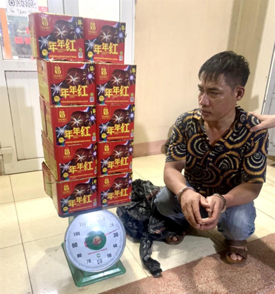 Bắc Giang: Khởi tố đối tượng có hành vi buôn bán pháo nổ